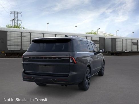 New 2026 Lincoln Navigator L Black Label AWD/4WD image 9