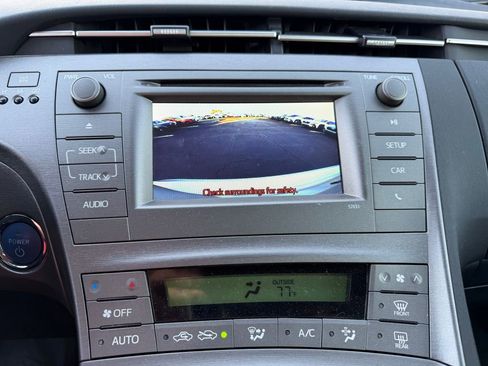 Used 2015 Toyota Prius Two FWD image 12