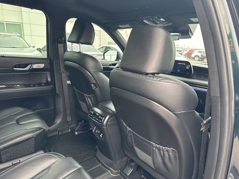 Used 2024 Hyundai Palisade Calligraphy image 21