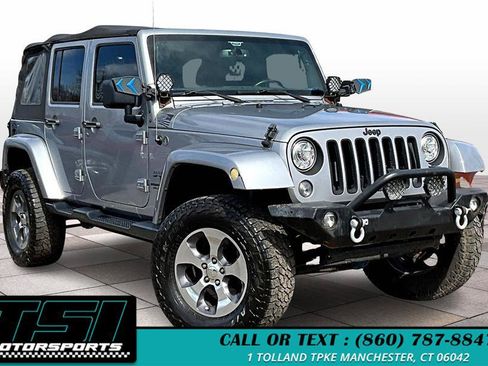 Used 2018 Jeep Wrangler Unlimited Sahara AWD/4WD image 12
