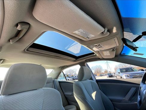 Used 2007 Toyota Camry LE image 16