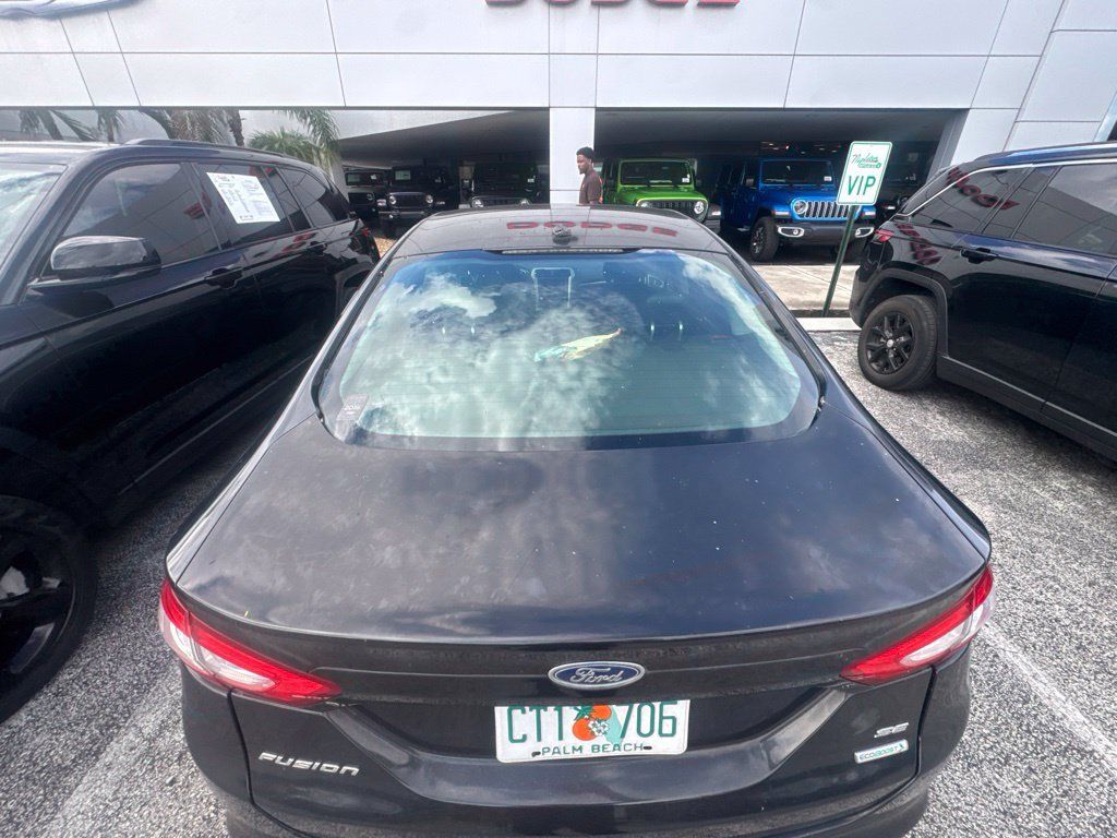 Used 2013 Ford Fusion SE FWD image 32