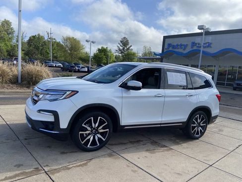 Used 2020 Honda Pilot Touring image 6