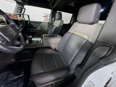Used 2025 GMC Hummer EV 3X image 27