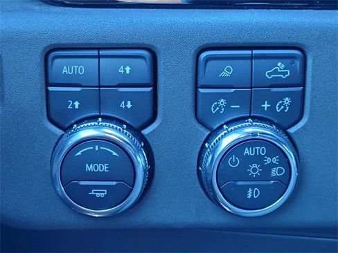 Used 2022 GMC Sierra 1500 SLT image 16