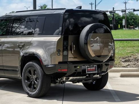 New 2026 Land Rover Defender 110 X-Dynamic SE AWD/4WD image 13