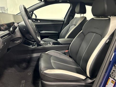 Certified 2025 Kia K5 GT-Line w/ GT-Line Premium Package FWD image 11
