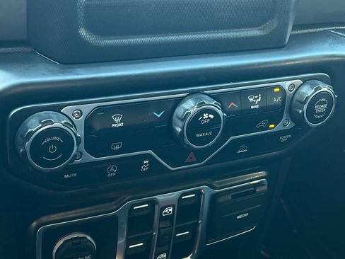 Used 2022 Jeep Wrangler Unlimited Sport AWD/4WD image 20