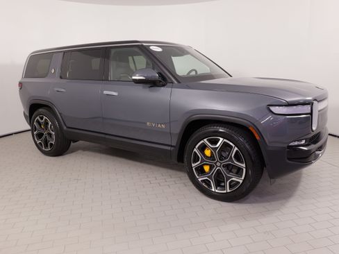 Used 2023 Rivian R1S Adventure AWD/4WD image 8