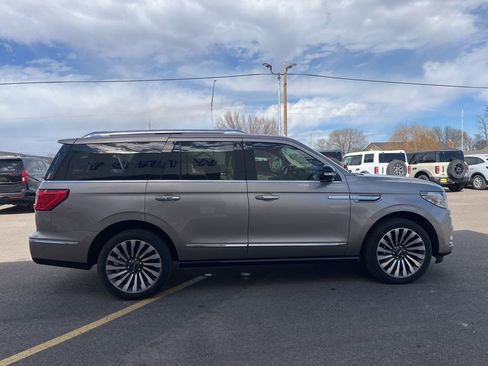 Used 2019 Lincoln Navigator Reserve image 6