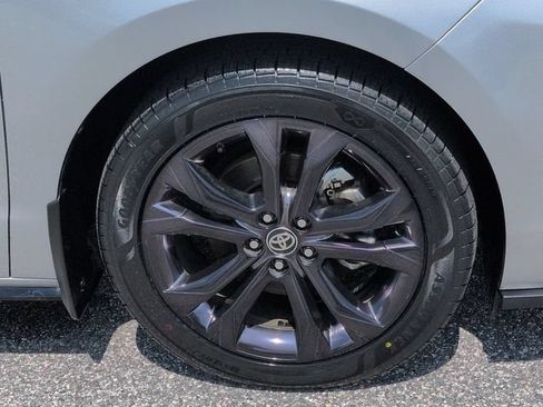Certified 2024 Toyota Sienna XSE FWD image 11
