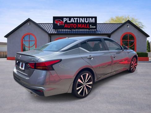 Used 2020 Nissan Altima 2.5 SR FWD image 3