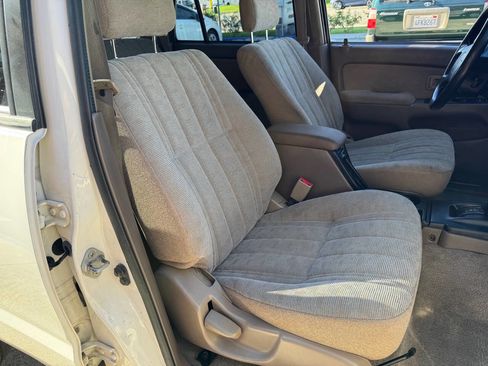 Used 2000 Toyota 4Runner 2WD image 19