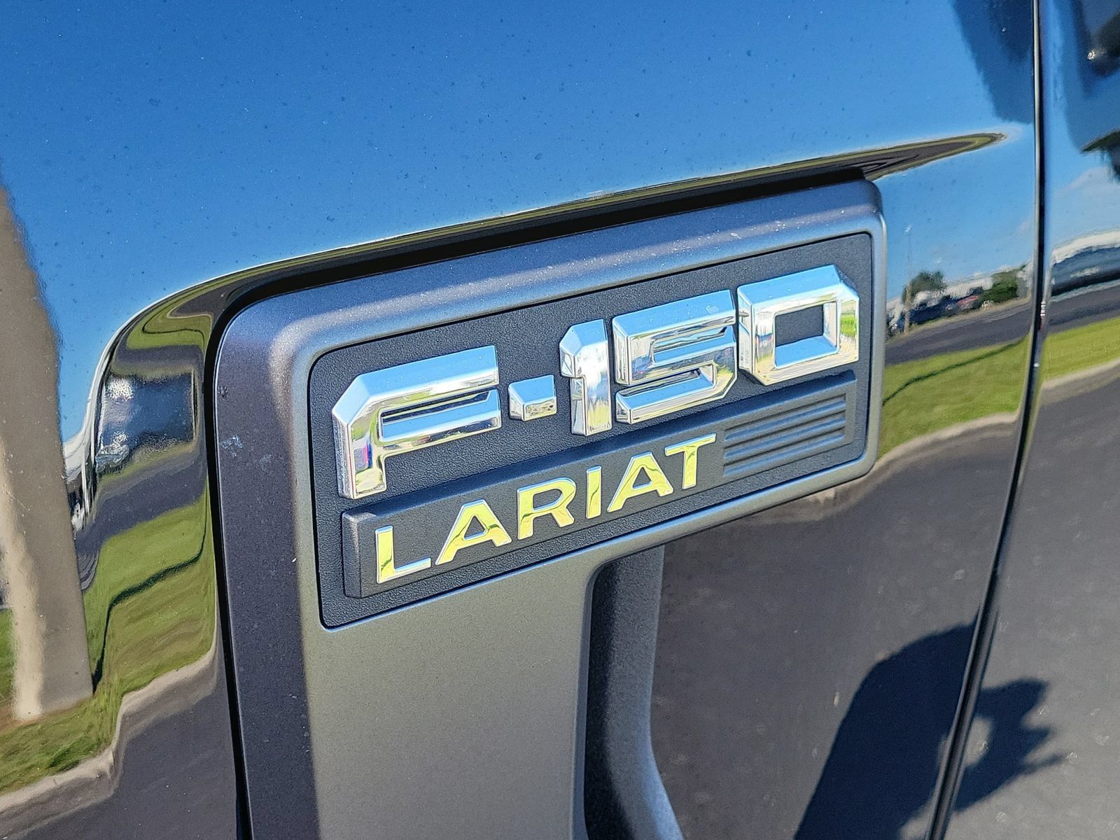 Used 2021 Ford F150 Lariat w/ Equipment Group 502A High AWD/4WD image 8