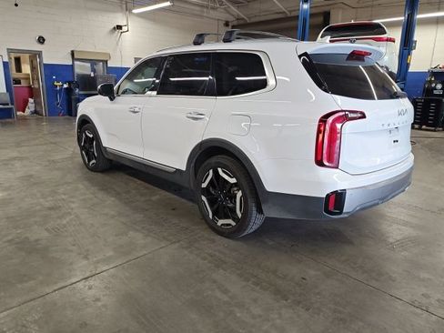 Certified 2025 Kia Telluride S AWD/4WD image 12