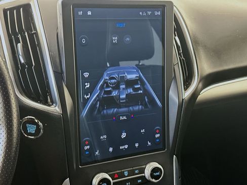 Used 2022 Ford Edge ST image 18