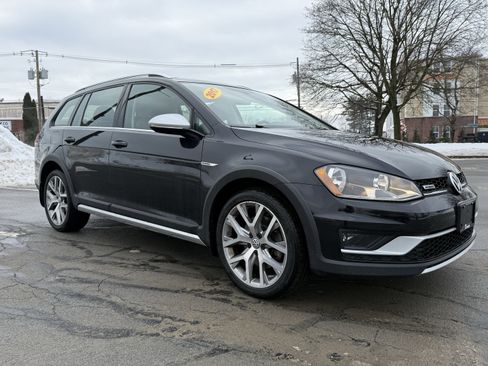 Used 2017 Volkswagen Golf Alltrack SEL image 14