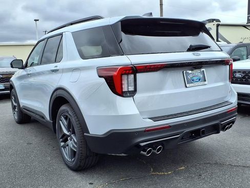 New 2026 Ford Explorer ST AWD/4WD image 4