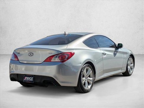 Used 2012 Hyundai Genesis 2.0T image 4