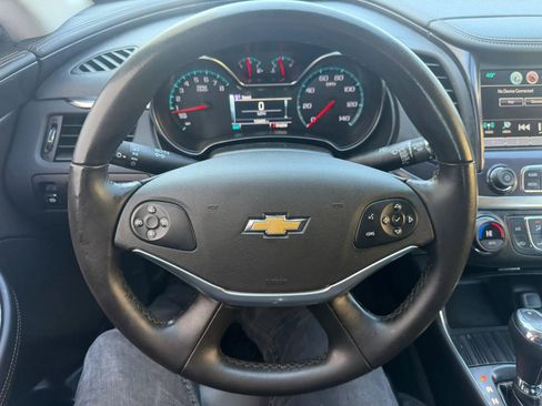 Used 2016 Chevrolet Impala LT w/ Convenience Package FWD image 12