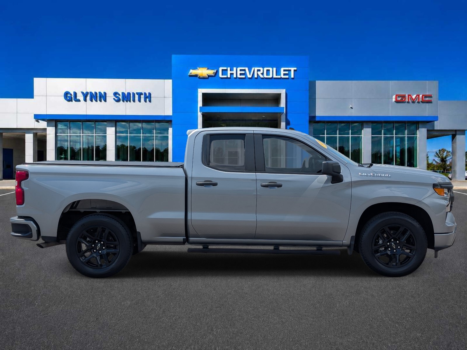 Used 2024 Chevrolet Silverado 1500 Custom RWD image 5