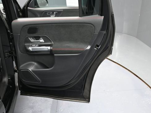 Used 2024 Mercedes-Benz EQB 250+ image 44