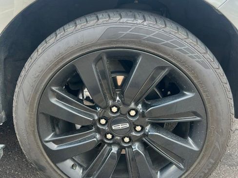 Used 2023 Lincoln Navigator L Black Label AWD/4WD image 16