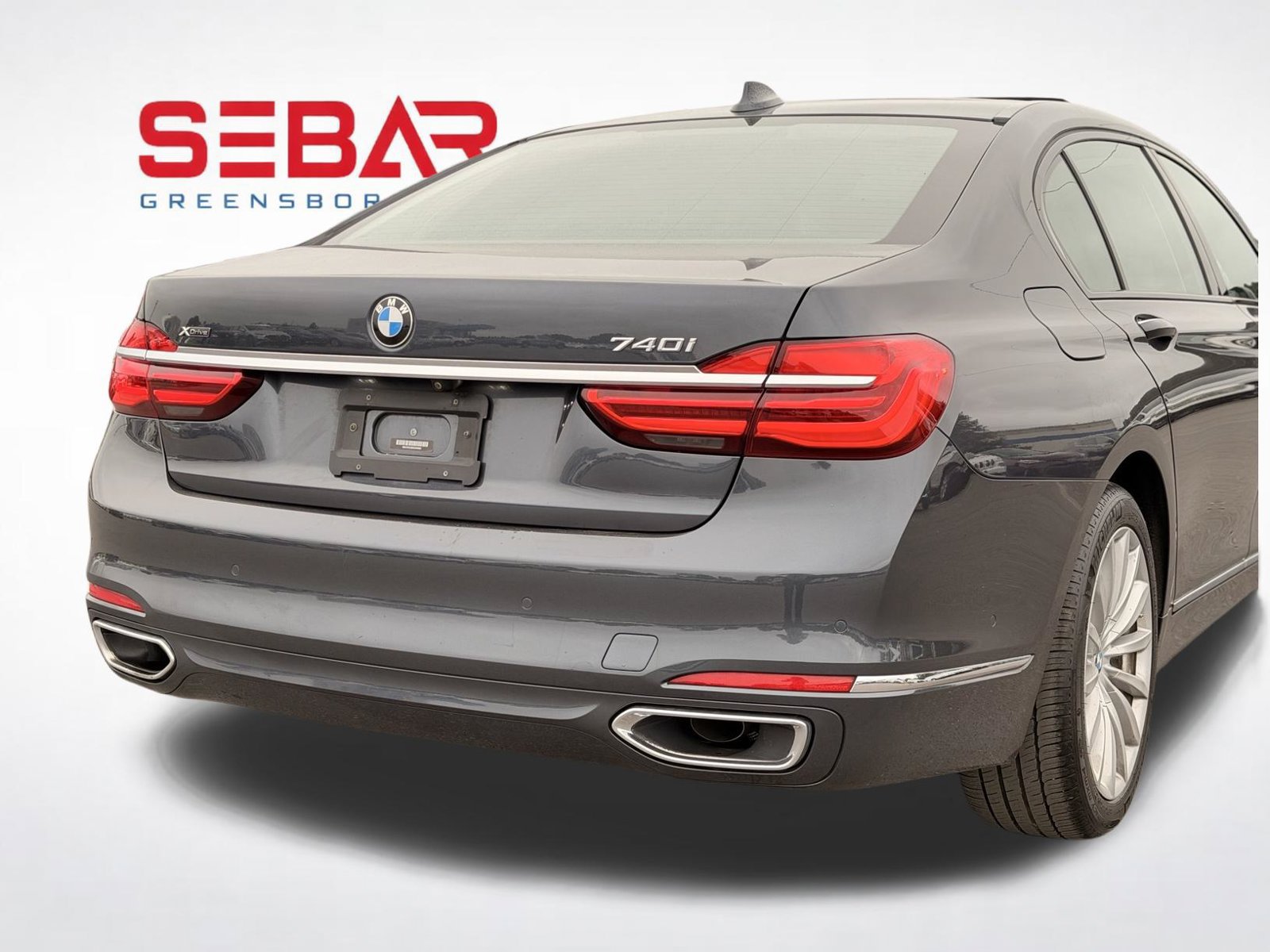 Used 2019 BMW 740i xDrive w/ Executive Package AWD/4WD image 9