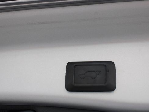 Certified 2021 Toyota RAV4 XLE w/ Convenience Package image 16