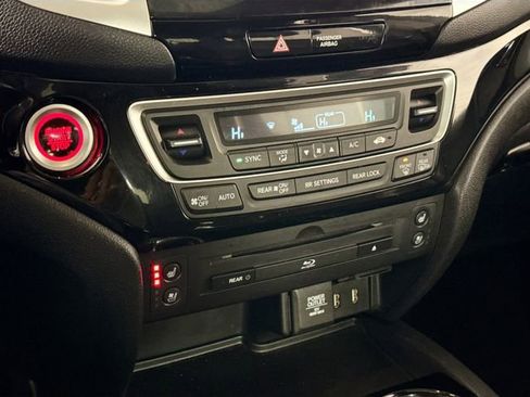 Used 2016 Honda Pilot Elite image 42