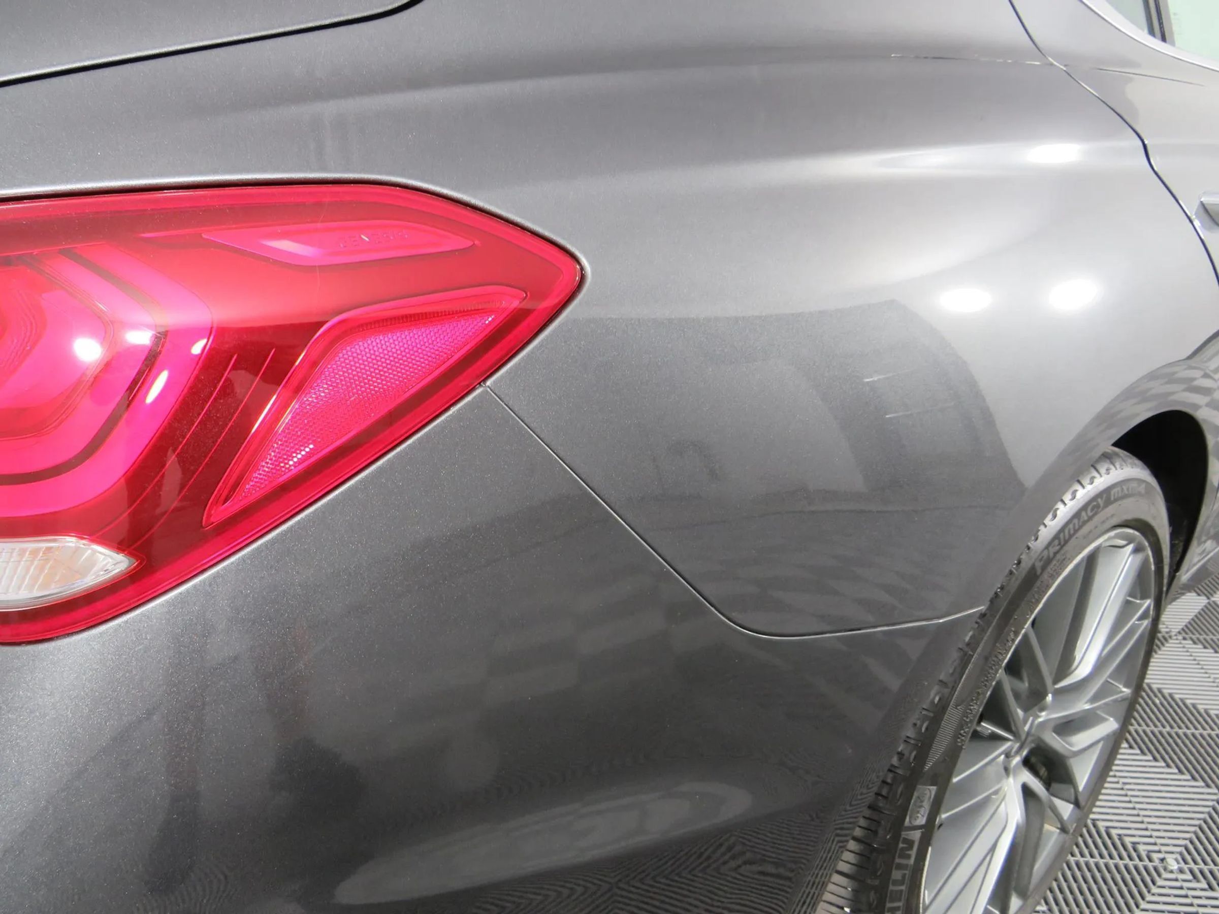 Used 2019 Genesis G70 2.0T Advanced AWD/4WD image 30