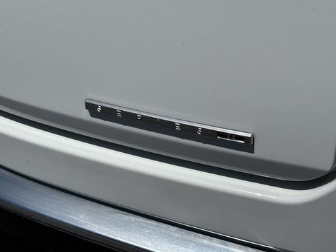 Used 2024 Jeep Wagoneer Series II w/ Flexible Seating Group RWD image 15