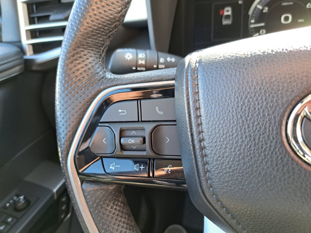 Used 2024 Toyota Tundra Limited AWD/4WD image 24