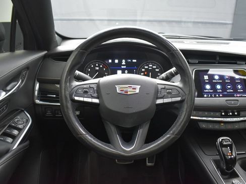 Used 2020 Cadillac XT4 Sport AWD/4WD image 14