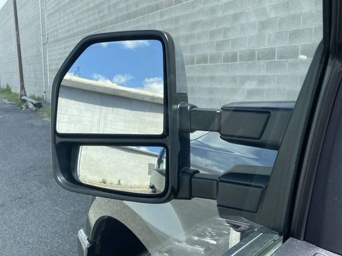 Used 2019 Ford F250 Platinum w/ Platinum Ultimate Package AWD/4WD image 12