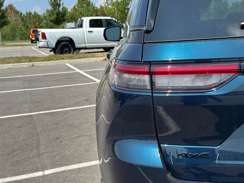 New 2027 Jeep Grand Cherokee Limited AWD/4WD image 44