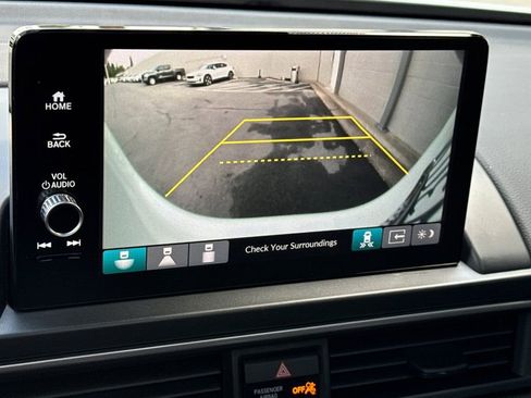 Certified 2024 Honda Pilot Touring image 25