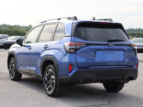 Used 2025 Subaru Forester Limited AWD/4WD image 11