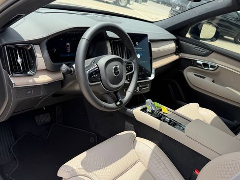 New 2026 Volvo XC90 B6 Ultra w/ Lounge Package AWD/4WD image 14