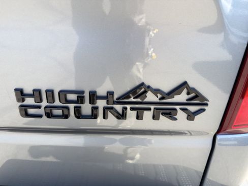 Used 2024 Chevrolet Silverado 1500 High Country w/ High Country Premium Package AWD/4WD image 55