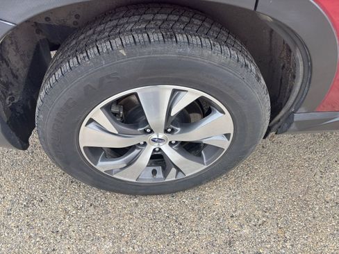 Used 2024 Subaru Ascent Premium w/ Convenience Package image 32