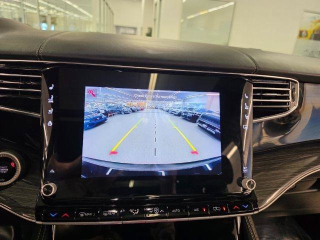 Used 2022 Jeep Wagoneer Series III w/ Premium Group I AWD/4WD image 27