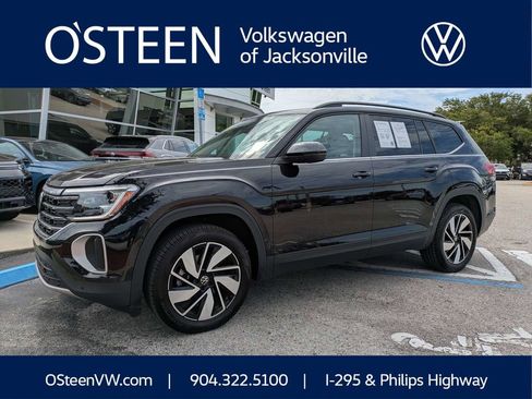Used 2024 Volkswagen Atlas SE w/ Panoramic Sunroof Package FWD image 1