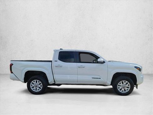 Used 2026 Toyota Tacoma SR5 RWD image 4