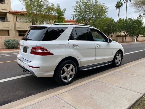 Used 2015 Mercedes-Benz ML 350 2WD w/ Premium 1 Package image 6