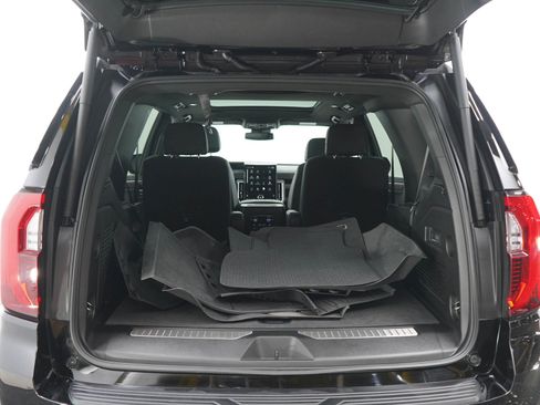 Used 2025 GMC Yukon Denali w/ Sun & Power Step Package AWD/4WD image 16