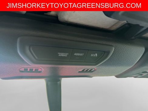 Used 2022 Jeep Wrangler Sport AWD/4WD image 23
