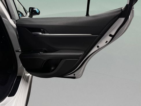 Used 2020 Toyota Camry XSE image 21