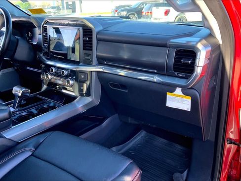 Used 2021 Ford F150 Lariat w/ Equipment Group 502A High image 17