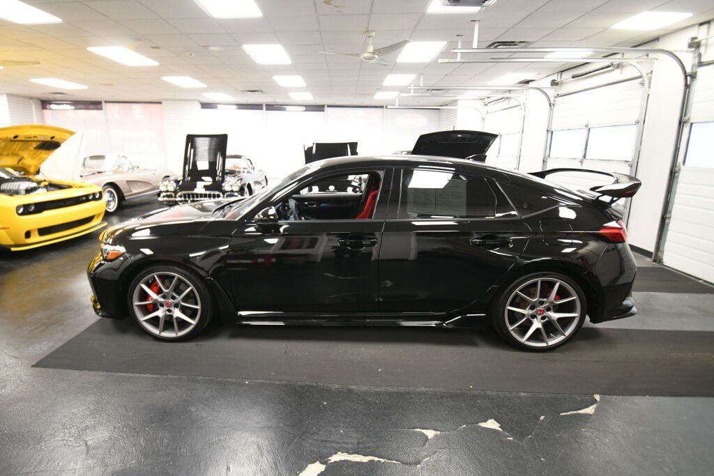 Used 2025 Honda Civic Type R image 17
